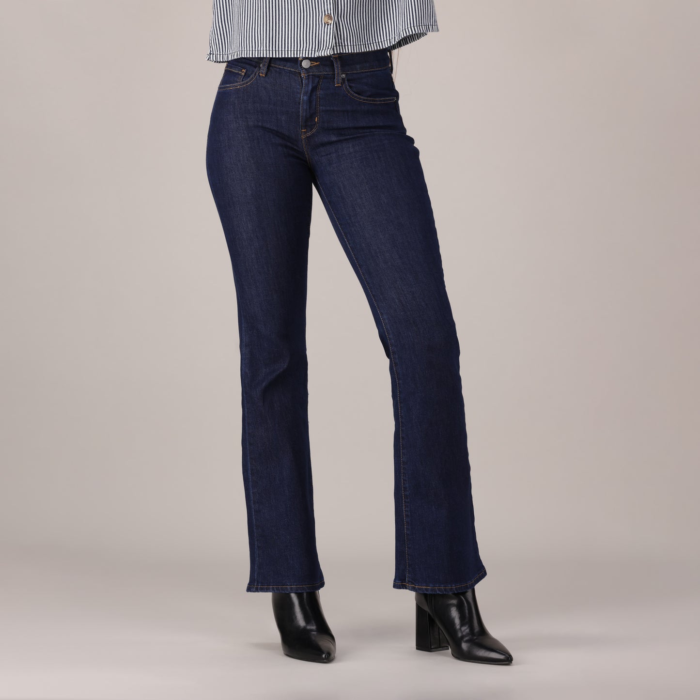 LEVI'S® WOMEN'S CURVY FLARE  - DARK INDIGO - FLAT FINISH