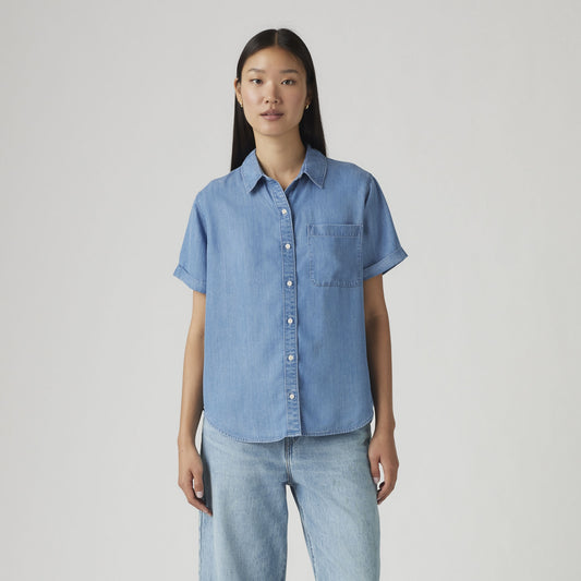 LEVI'S® WOMEN'S DARLENE SHORT-SLEEVE SHIRT - MED INDIGO - FLAT FINISH