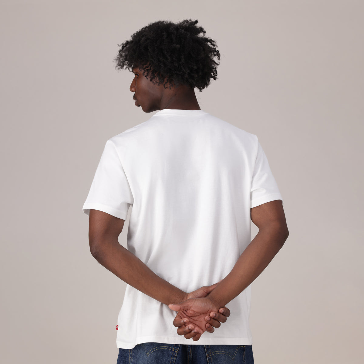 LEVI'S® MEN'S RELAXED FIT SHORT-SLEEVE GRAPHIC T-SHIRT - TAN