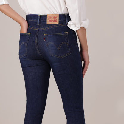 LEVI'S® WOMEN'S 720 HIGH-RISE SUPER SKINNY JEANS - DARK INDIGO - WORN IN