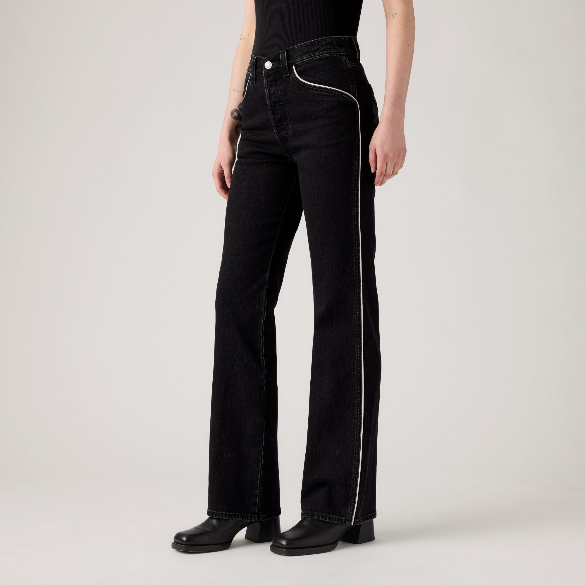 LEVI'S® WOMEN'S WEDGIE BOOTCUT JEANS - BLACK