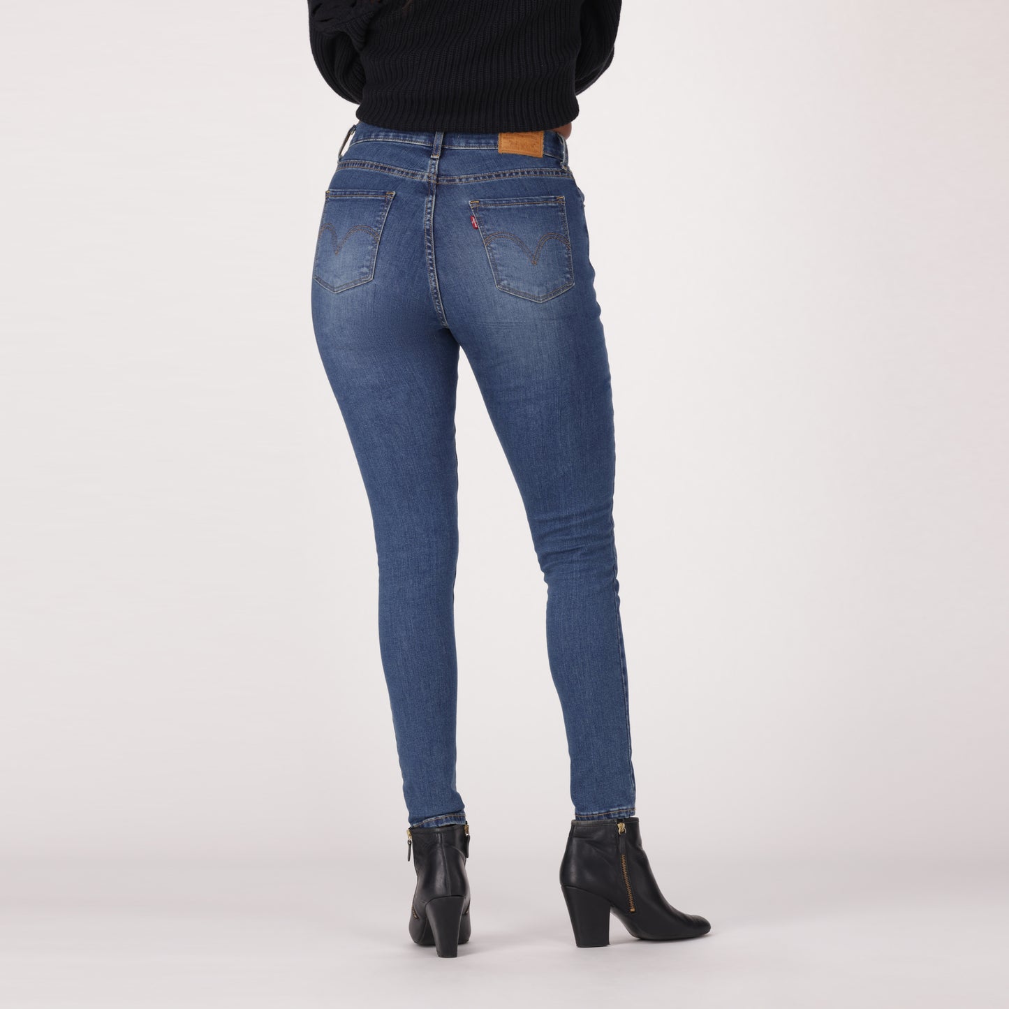 LEVI'S® WOMEN'S CURVY HIGH-RISE SUPER SKINNY  - MED INDIGO - WORN IN