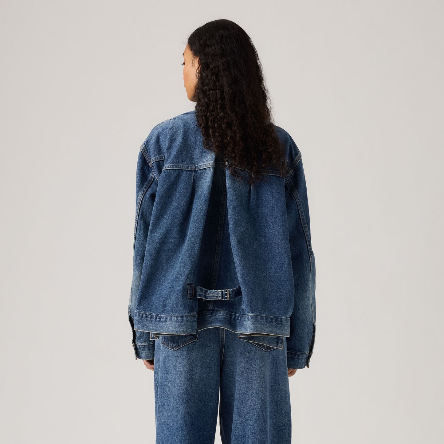 LEVI'S® X SACAI WOMEN'S DENIM JACKET - MED INDIGO - WORN IN