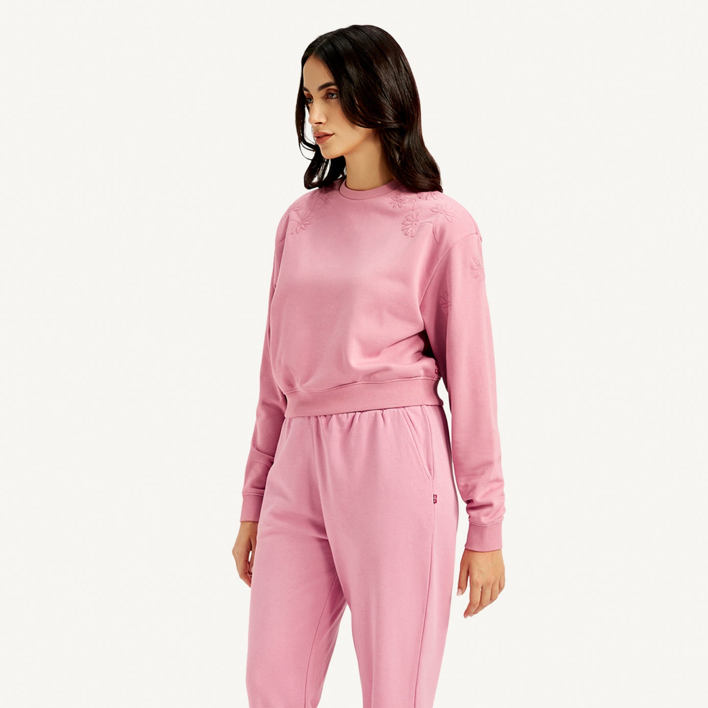 LEVI’S® WOMEN'S EMBROIDERED CREW NECK SWEATSHIRT - PINK