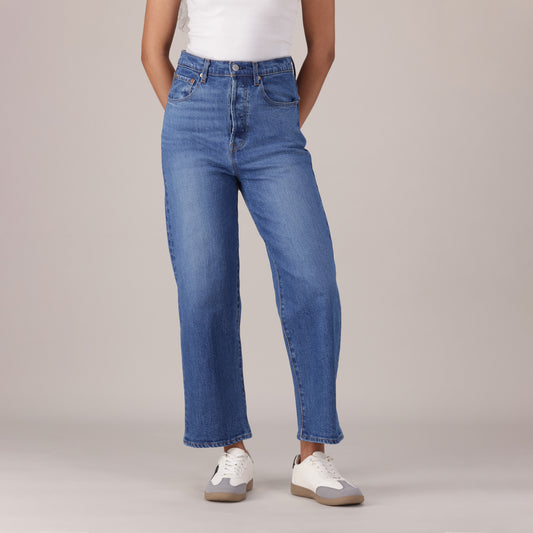 LEVI'S® WOMEN'S RIBCAGE STRAIGHT ANKLE JEANS - MED INDIGO - WORN IN