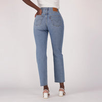 LEVI'S® WOMEN'S 501® CURVE JEANS - MED INDIGO - WORN IN