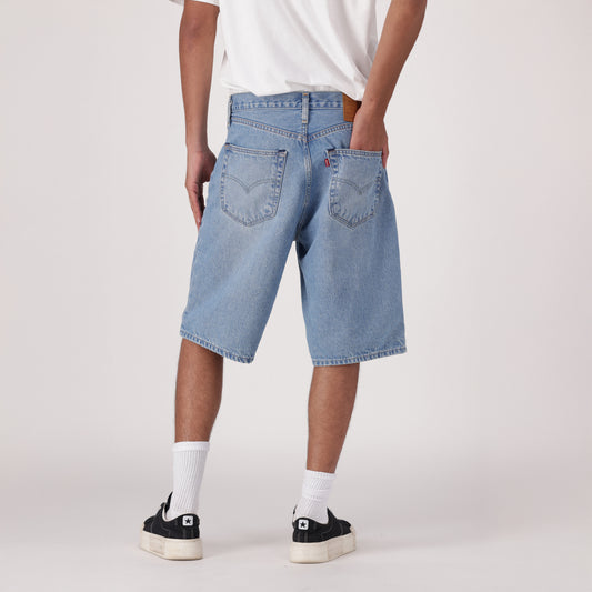 LEVI'S® MEN'S 478 BAGGY SHORTS - MED INDIGO - WORN IN