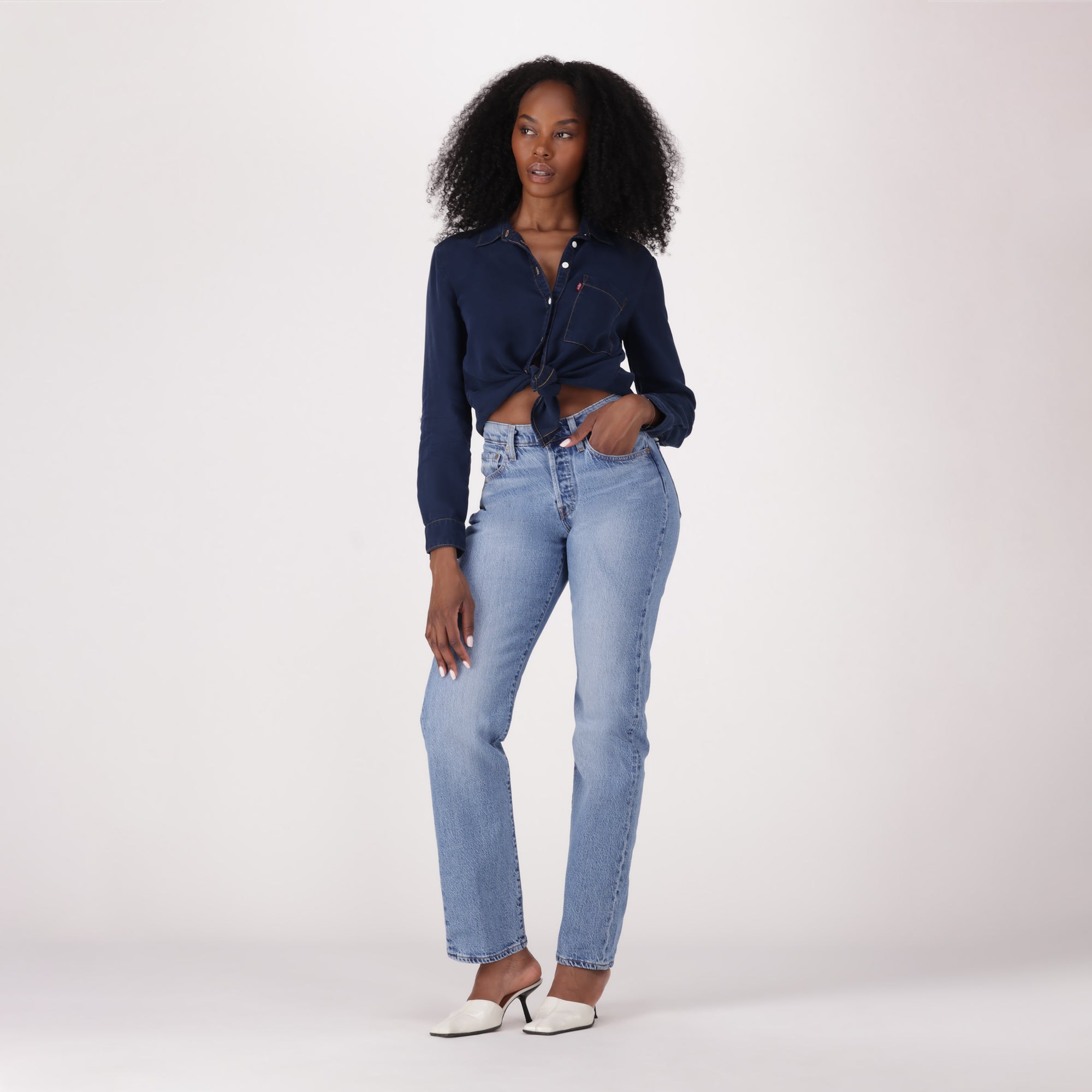 LEVI'S® WOMEN'S 501® CURVE JEANS - MED INDIGO - WORN IN