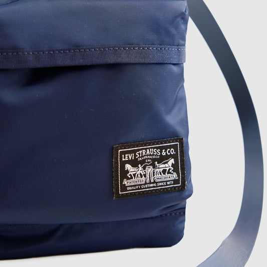 LEVI'S® MEN'S MISSION BAY CROSSBODY POUCH - BLUE