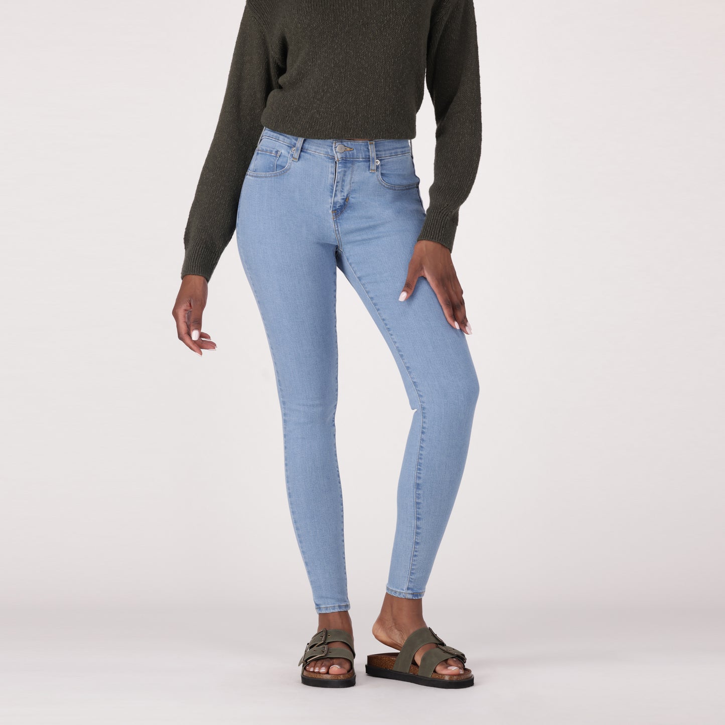 LEVI'S® WOMEN'S CURVY HIGH-RISE SUPER SKINNY  - MED INDIGO - WORN IN