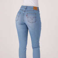 LEVI'S® WOMEN'S CURVY HIGH-RISE SUPER SKINNY - MED INDIGO - WORN IN