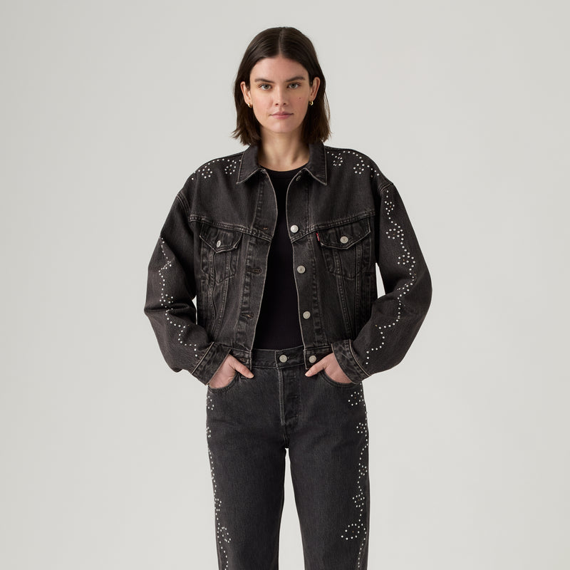 LEVI'S® WOMEN'S SHRUNKEN '90S TRUCKER JACKET - MED INDIGO - WORN IN