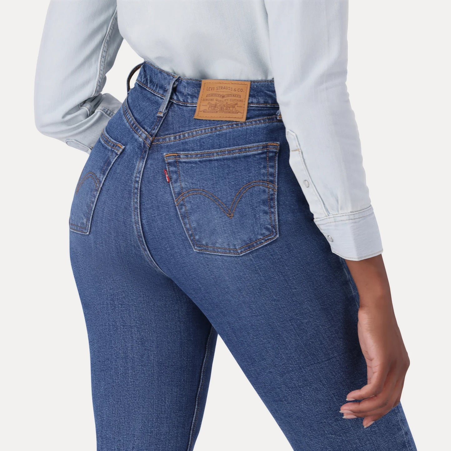 LEVI'S® WOMEN'S '80S MOM JEANS - DARK INDIGO - WORN IN