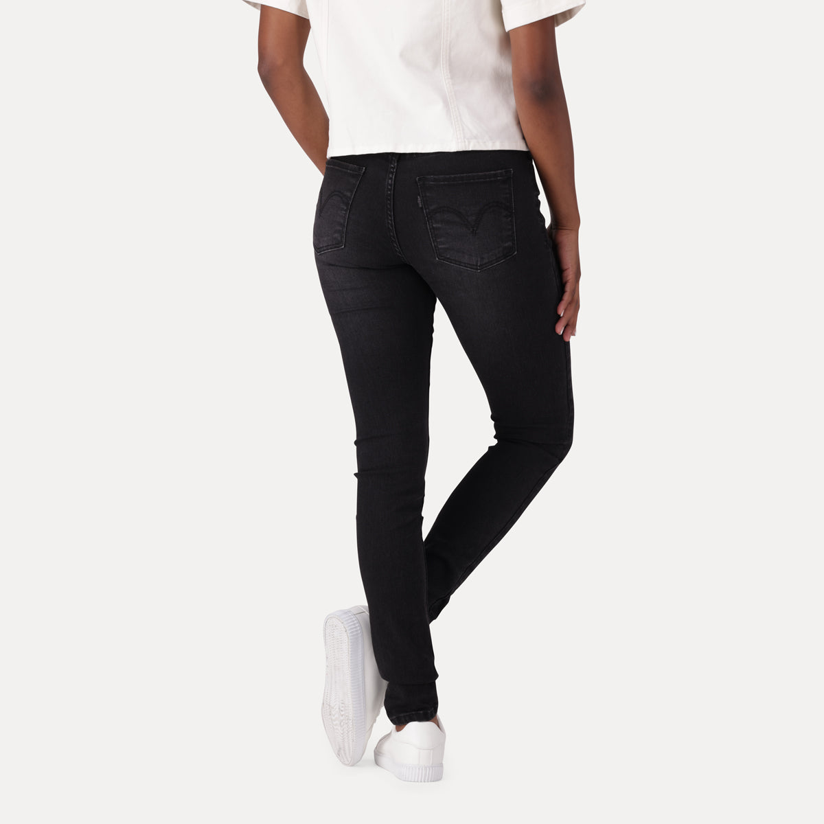 LEVI'S® WOMEN'S 720 HIGH-RISE SUPER SKINNY JEANS - BLACK