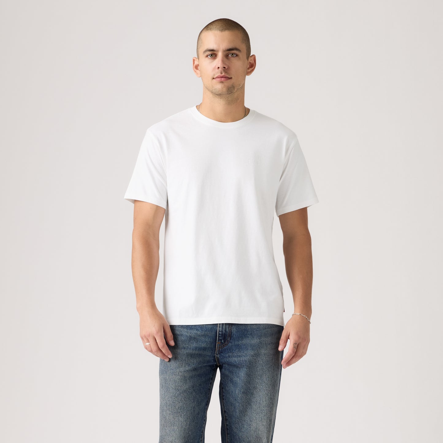 LEVI'S® MEN'S RELAXED FIT SHORT-SLEEVE GRAPHIC T-SHIRT - WHITE