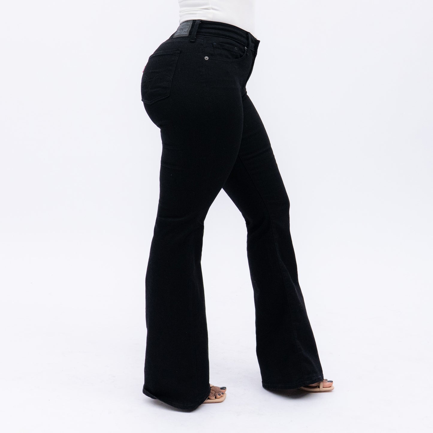 LEVI'S® WOMEN'S CURVY FLARE  - BLACK