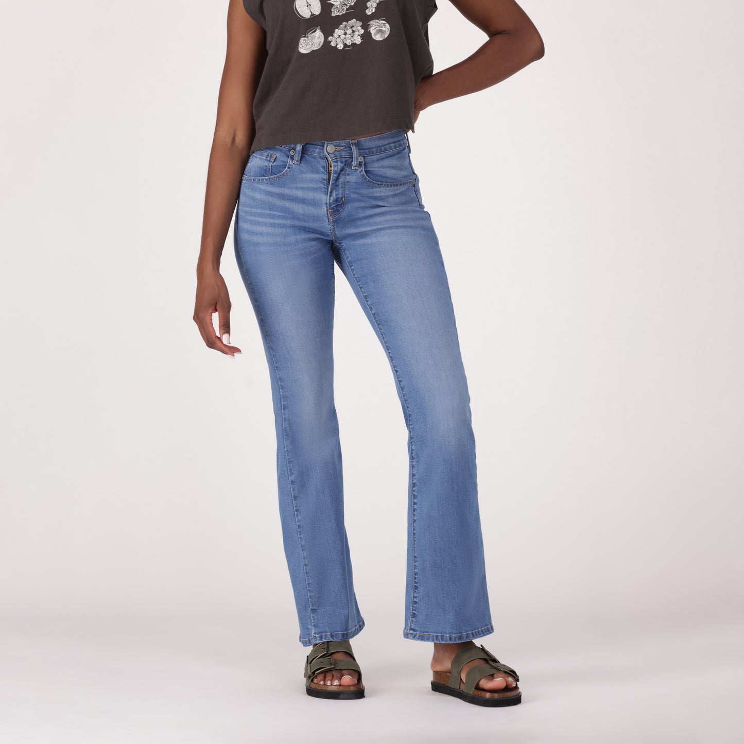 LEVI'S® WOMEN'S CURVY FLARE  - MED INDIGO - WORN IN