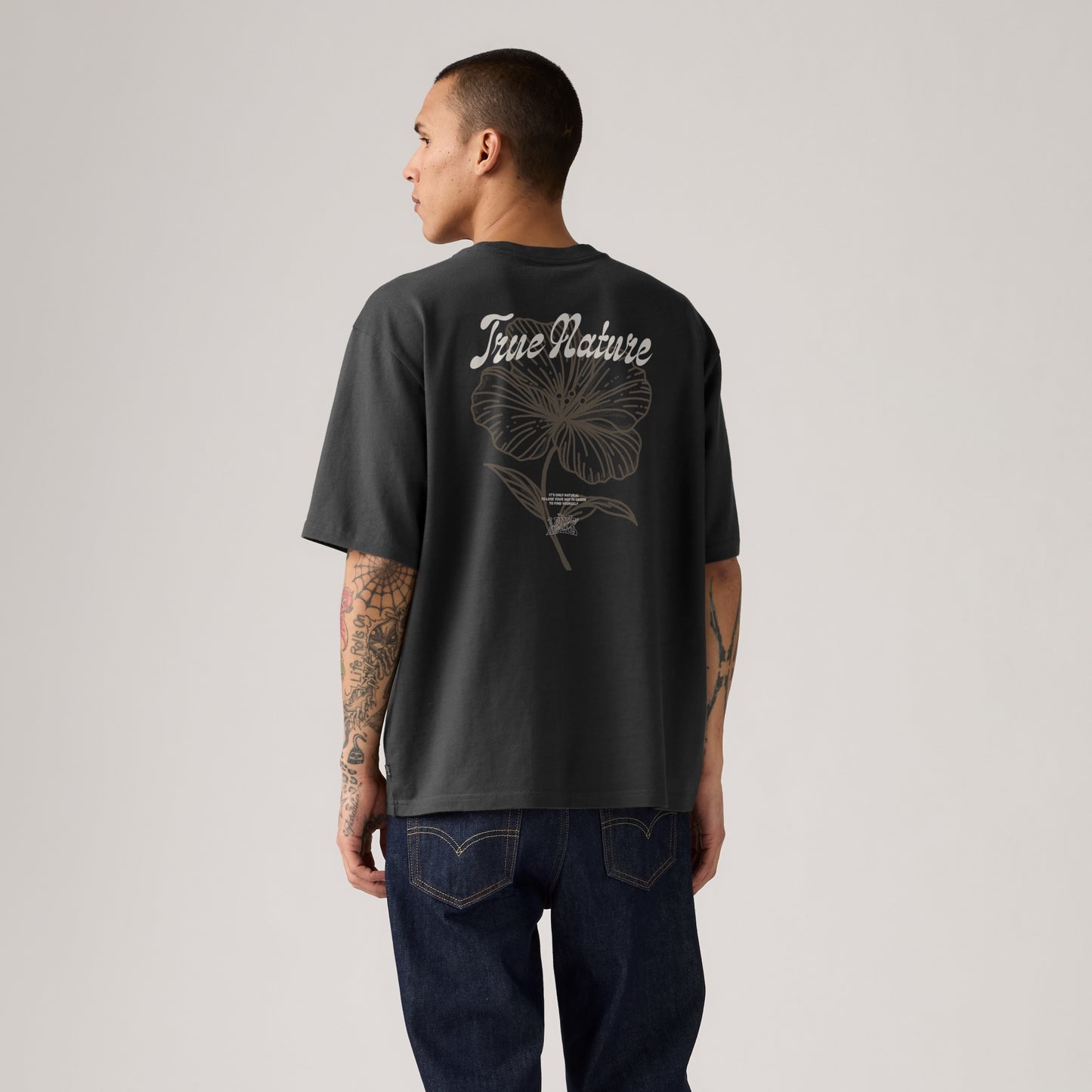 LEVI'S® MEN'S HALF-SLEEVE T-SHIRT - BLACK