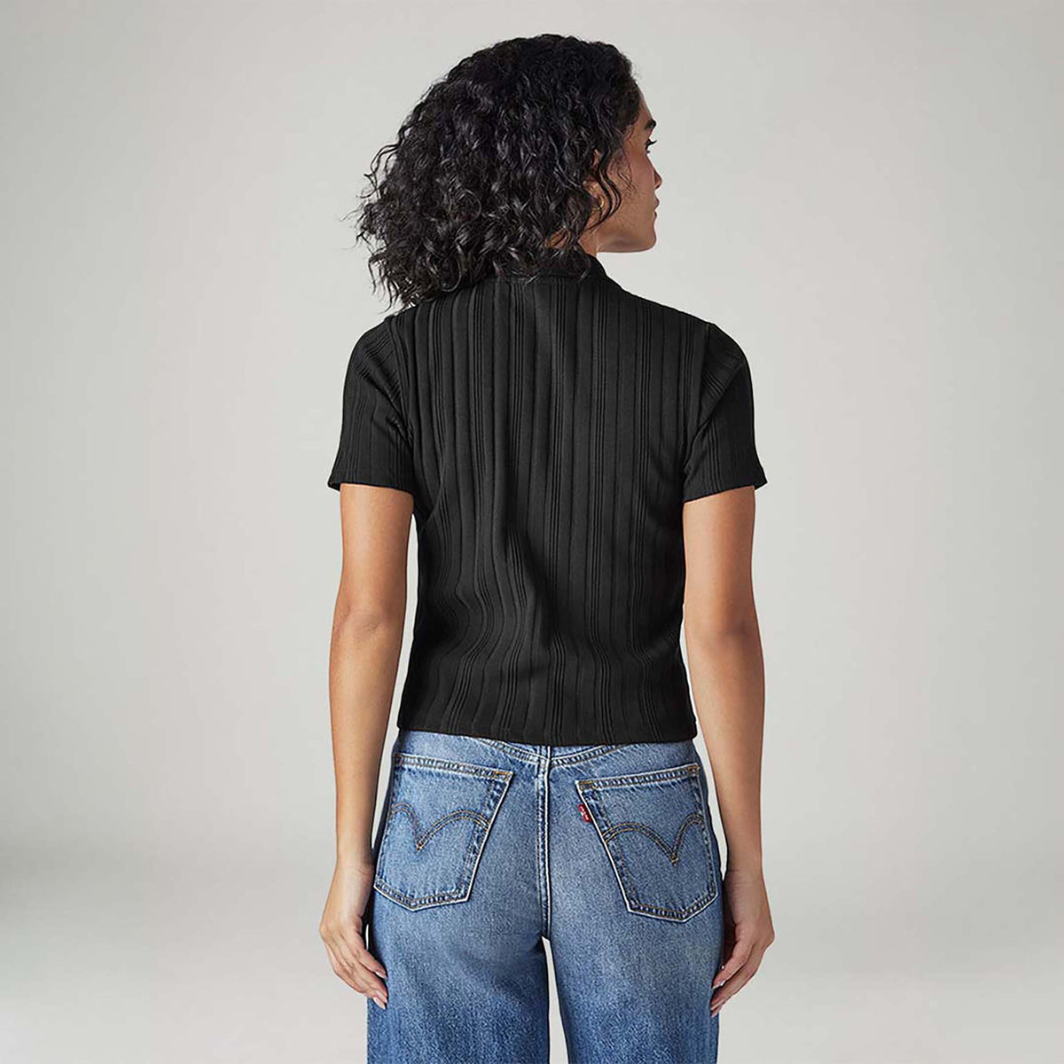 LEVI'S® WOMEN'S TEXTURED SLIM FIT RIBBED SHIRT - BLACK