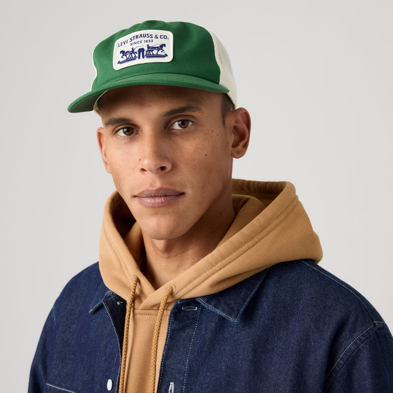 LEVI'S® MEN'S PRESIDIO TRUCKER CAP - GREEN
