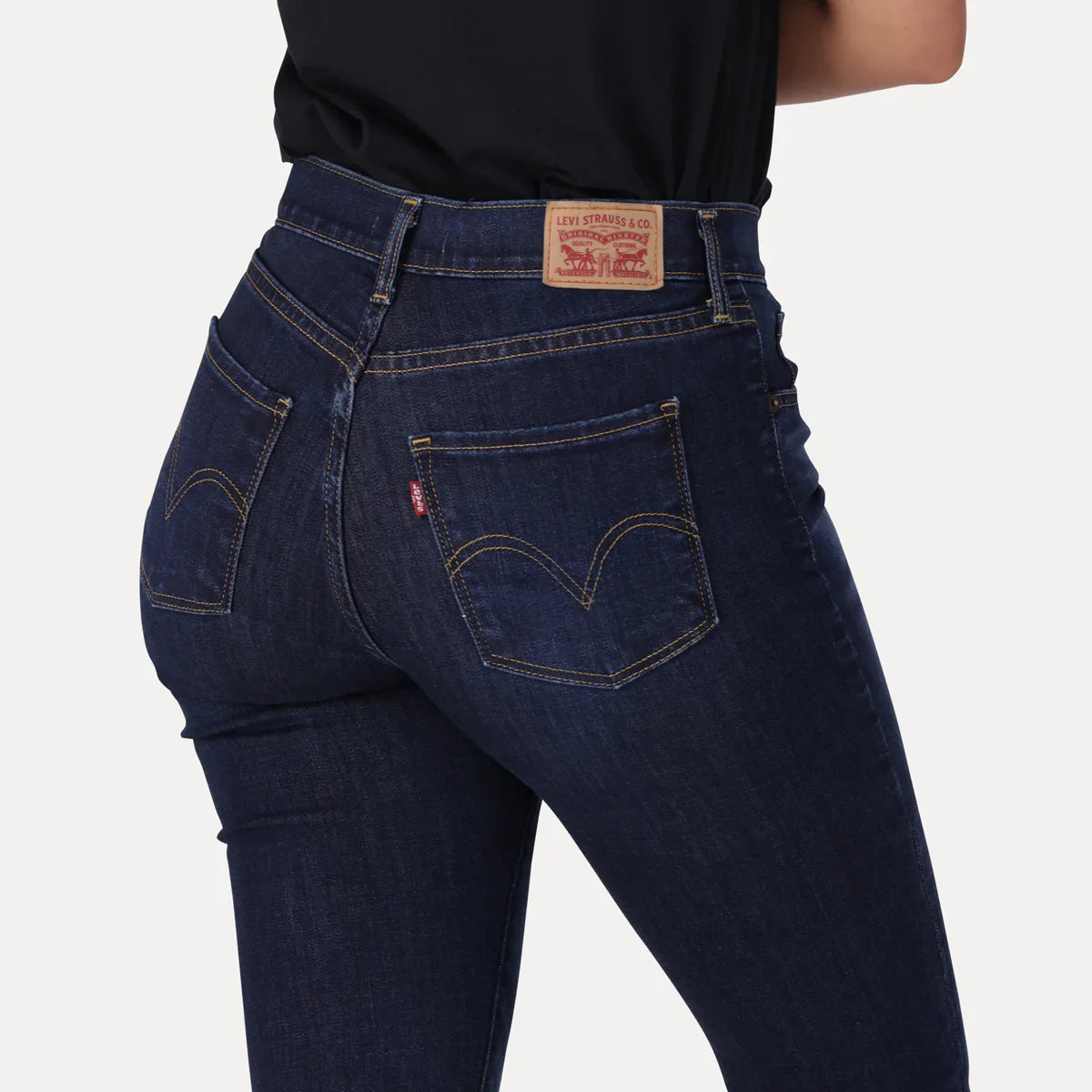 LEVI'S® WOMEN'S CURVY FLARE - DARK INDIGO - WORN IN