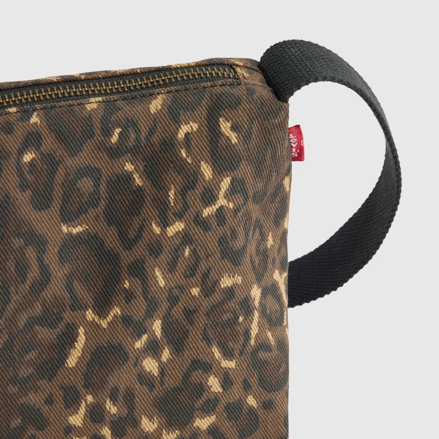 LEVI'S® WOMEN'S ALI SMALL SHOULDER BAG - NEUTRAL