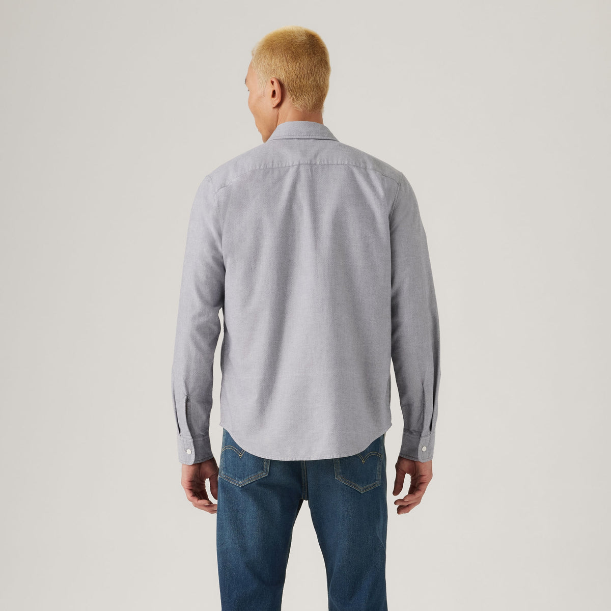 LEVI'S® MEN'S CLASSIC POCKET STANDARD FIT SHIRT - BLACK