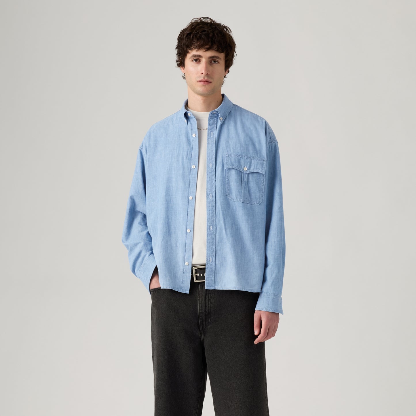 LEVI'S® MEN'S ZANDT CROPPED SHIRT - LIGHT INDIGO - WORN IN