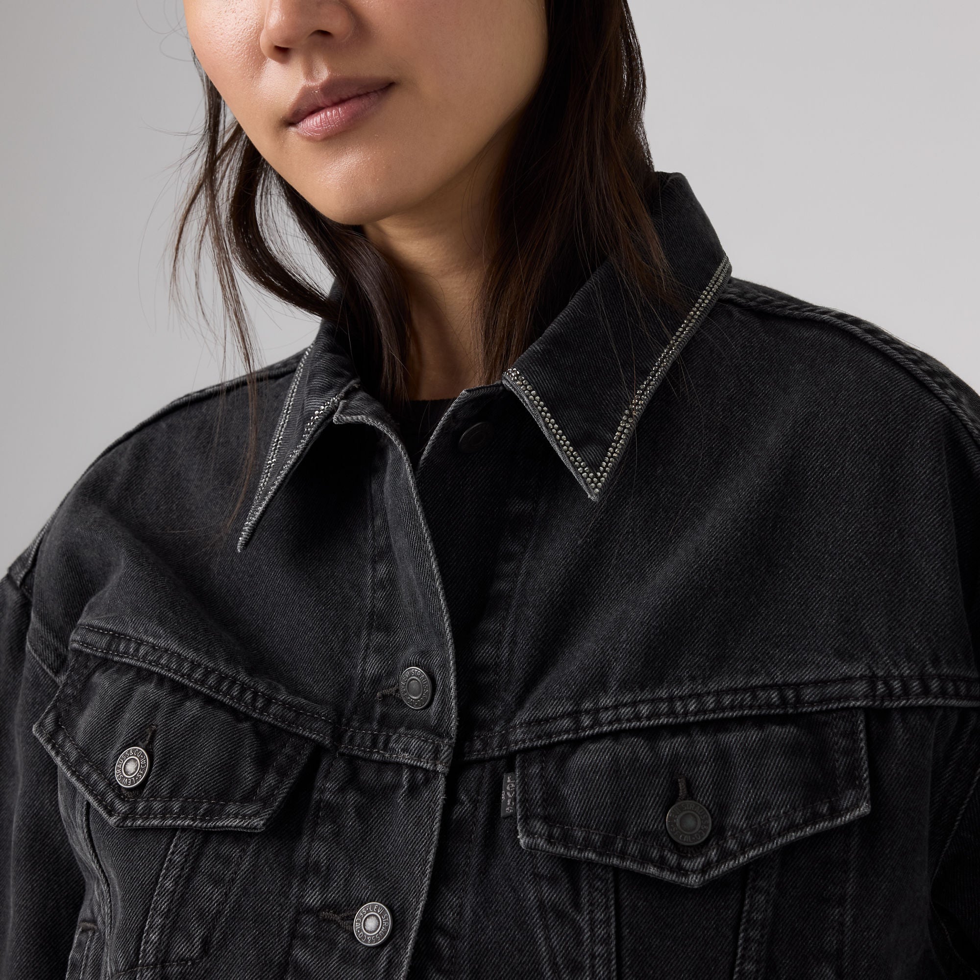 LEVI'S® WOMEN'S RHINESTONE SHRUNKEN 90'S TRUCKER JACKET - BLACK
