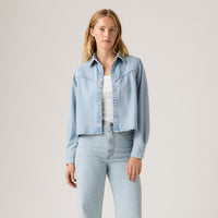 LEVI'S® WOMEN'S LOGAN SHACKET - LIGHT INDIGO - WORN IN