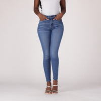 LEVI'S® WOMEN'S 720 HIGH-RISE SUPER SKINNY JEANS - MED INDIGO - WORN IN