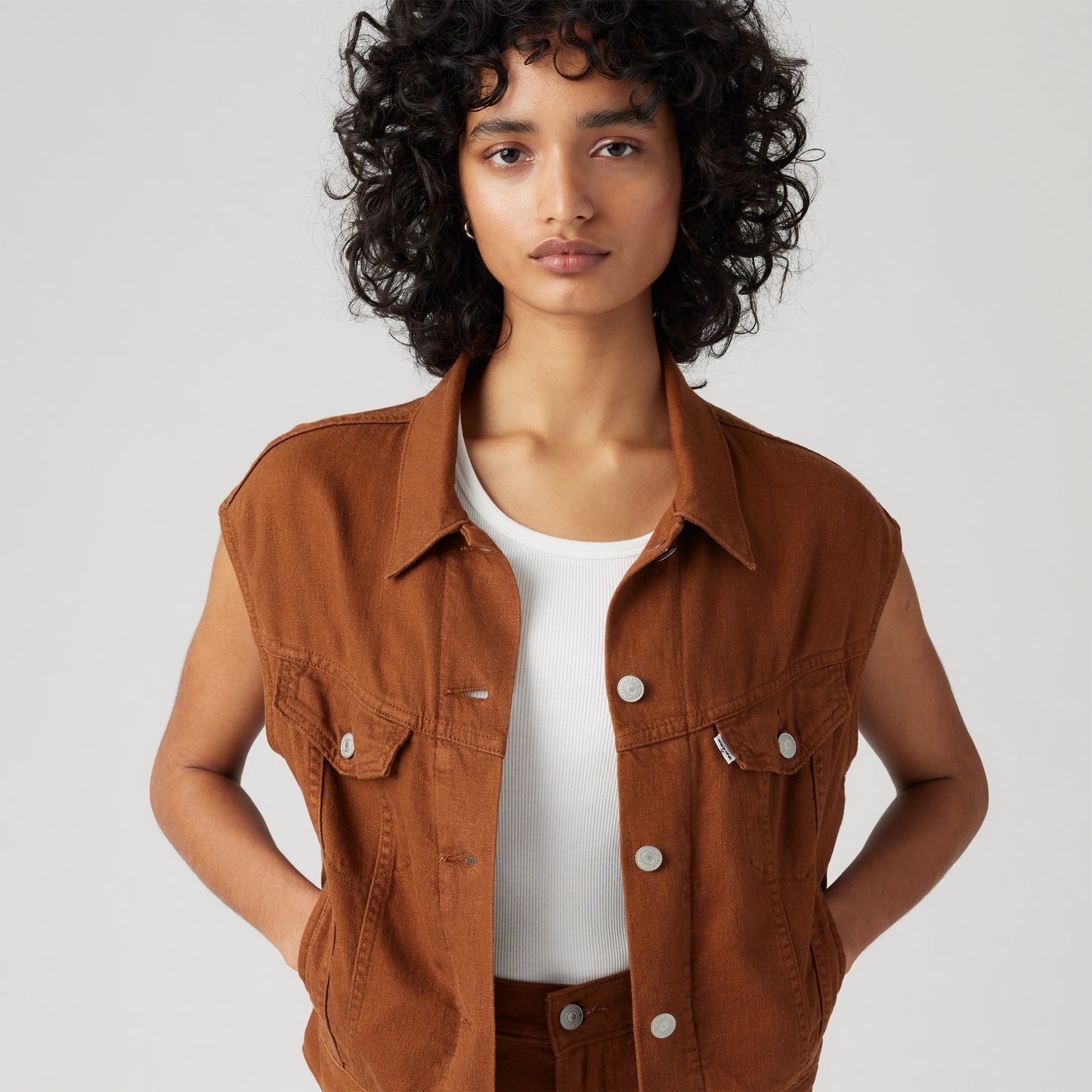 LEVI'S® WOMEN'S SHRUNKEN '90S VEST - NEUTRAL