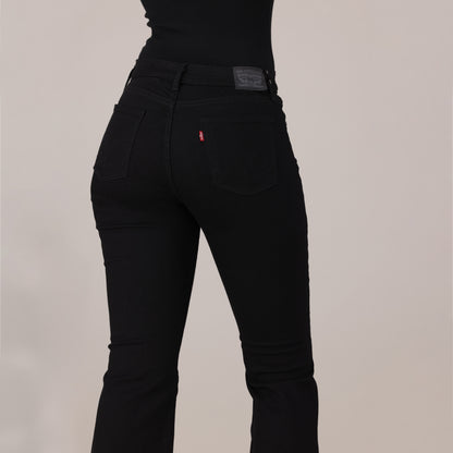 LEVI'S® WOMEN'S CURVY FLARE  - BLACK