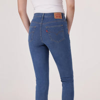 LEVI'S® WOMEN'S 720 HIGH-RISE SUPER SKINNY JEANS - MEDIUM WASH