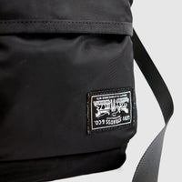LEVI'S® MEN'S MISSION BAY CROSSBODY POUCH - BLACK