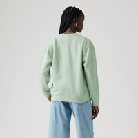 LEVI'S® WOMEN'S GRAPHIC EVERYDAY CREWNECK SWEATSHIRT - GREEN