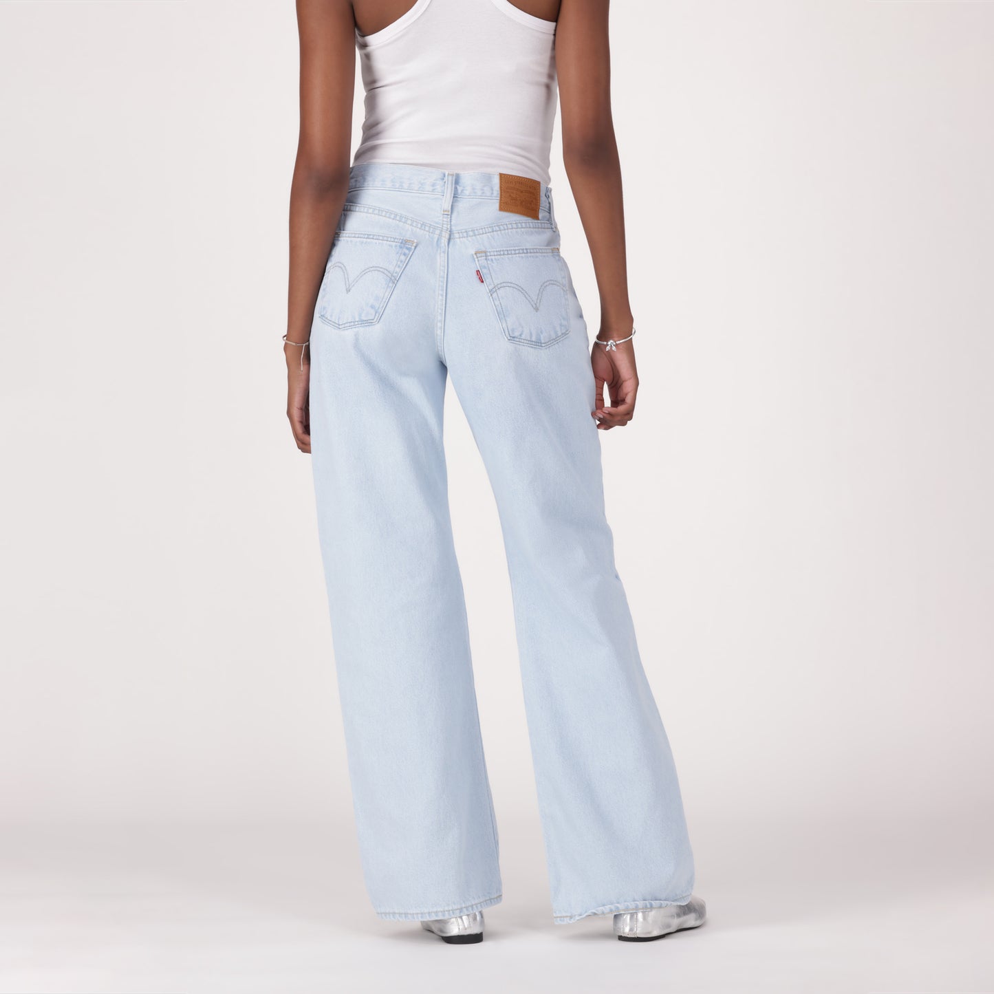 LEVI'S® WOMEN'S LOOSE BOOT JEANS - LIGHT INDIGO - WORN IN