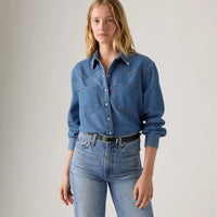 LEVI'S® WOMEN'S TEODORA WESTERN SHIRT - MED INDIGO - WORN IN