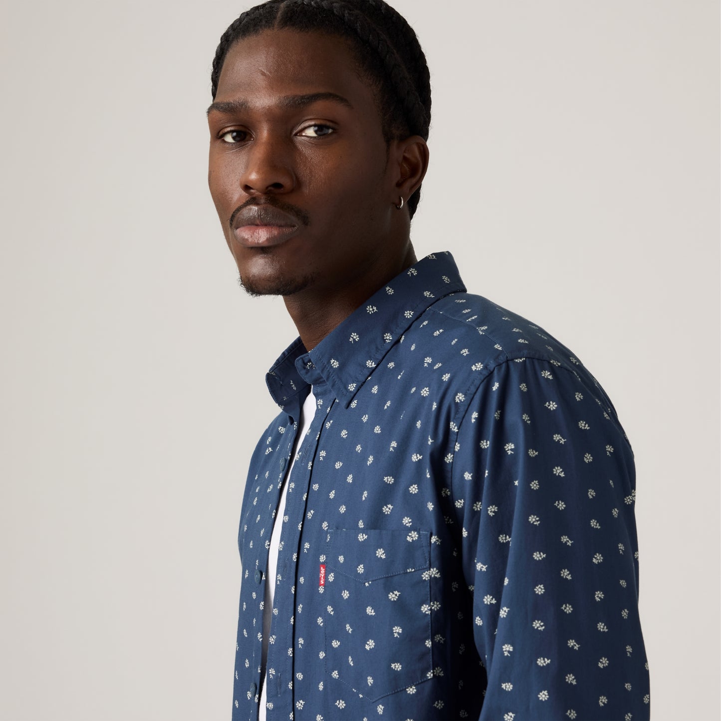 LEVI'S® MEN'S CLASSIC POCKET STANDARD FIT SHIRT - MULTI COLOUR