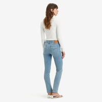 LEVI'S® WOMEN'S 712 MID-RISE SLIM JEANS - LIGHT INDIGO - WORN IN