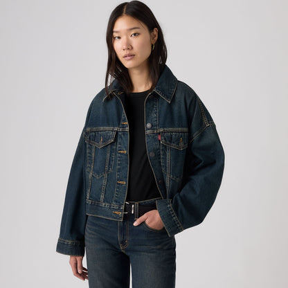 LEVI'S® WOMEN'S LOOSE CROP TRUCKER JACKET - MED INDIGO - WORN IN