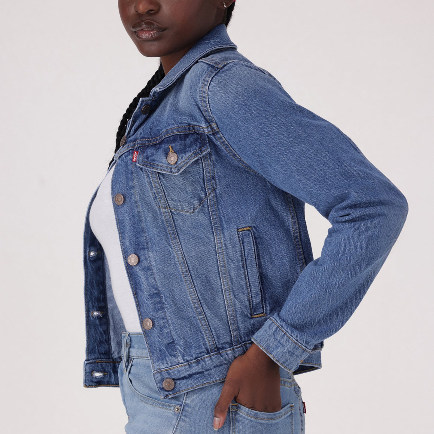 LEVI’S® WOMEN'S ORIGINAL TRUCKER JACKET - MED INDIGO - WORN IN