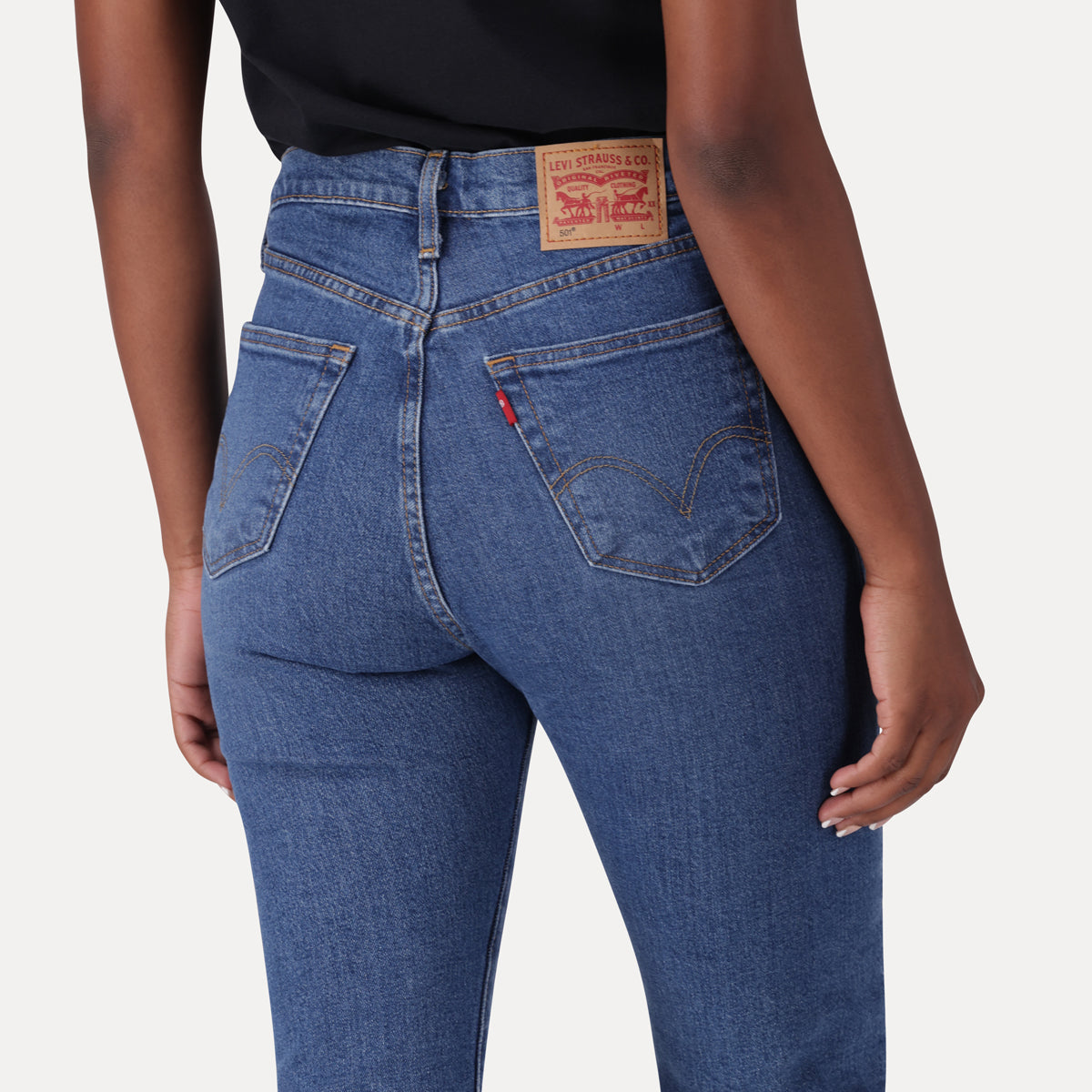 LEVI'S® WOMEN'S 501® ORIGINAL  JEANS - MED INDIGO - WORN IN