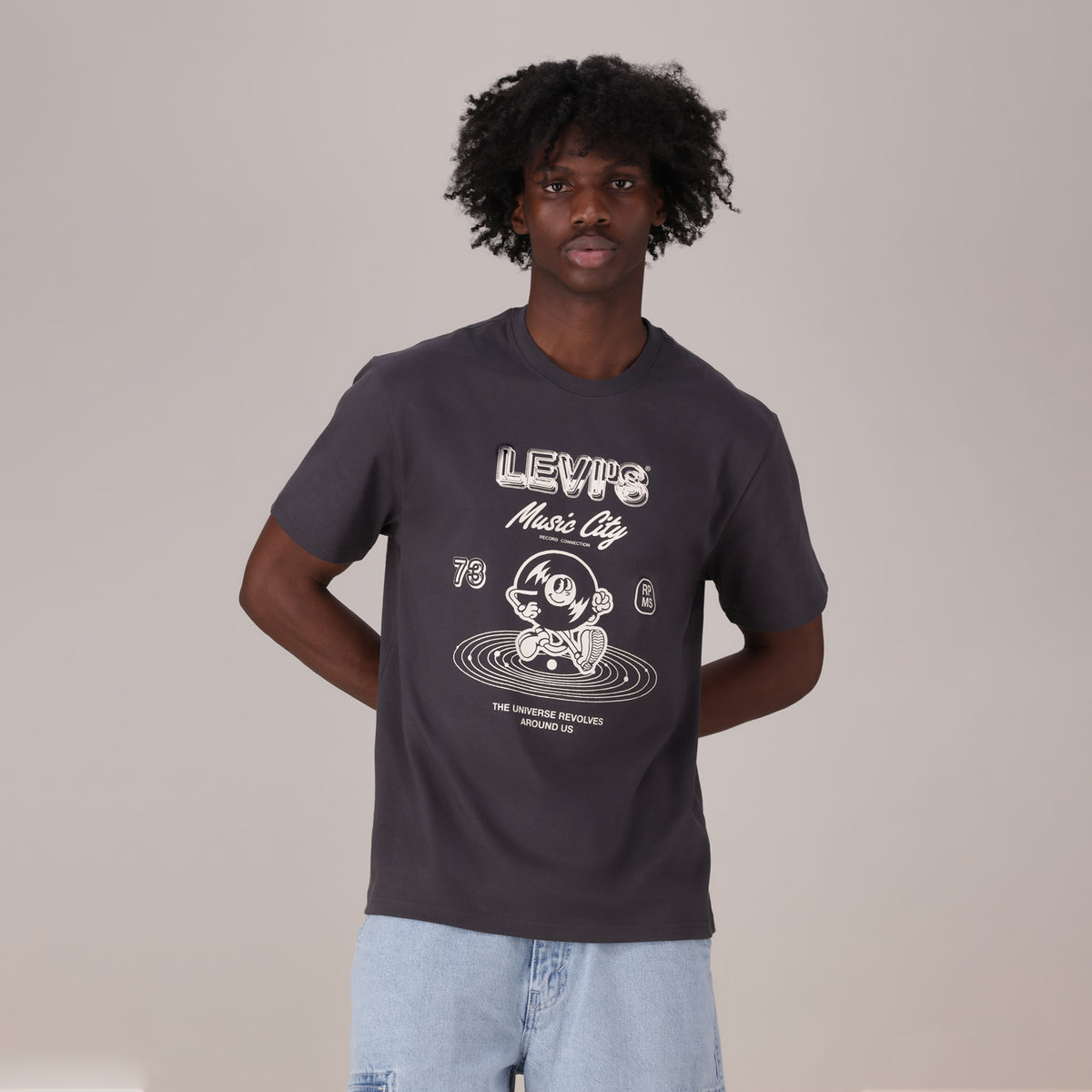 LEVI'S® MEN'S RELAXED FIT SHORT-SLEEVE GRAPHIC T-SHIRT - BLACK