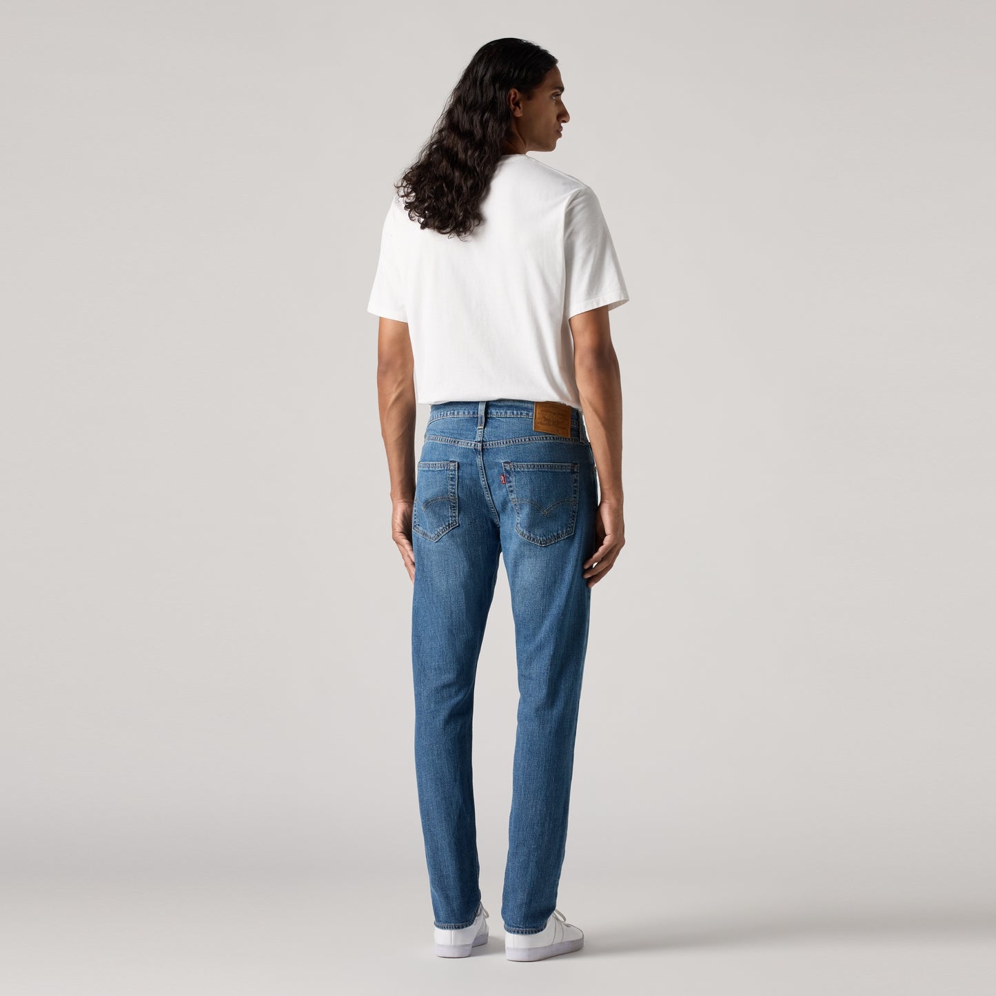 LEVI'S® MEN'S 512™ SLIM TAPER LIGHTWEIGHT JEANS - MEDIUM WASH