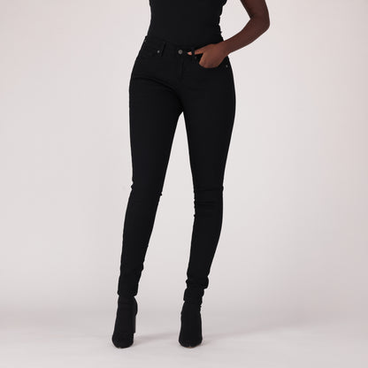 LEVI'S® WOMEN'S CURVY SUPER SKINNY  - BLACK