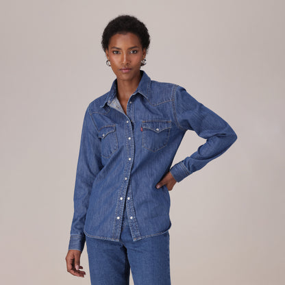 LEVI'S® WOMEN'S HERITAGE WESTERN DENIM SHIRT - MED INDIGO - WORN IN