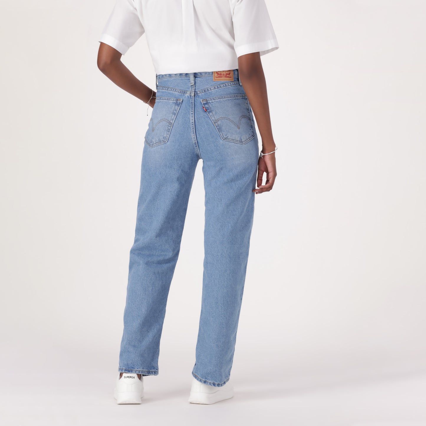 LEVI'S® WOMEN'S RIBCAGE STRAIGHT ANKLE JEANS - MED INDIGO - WORN IN