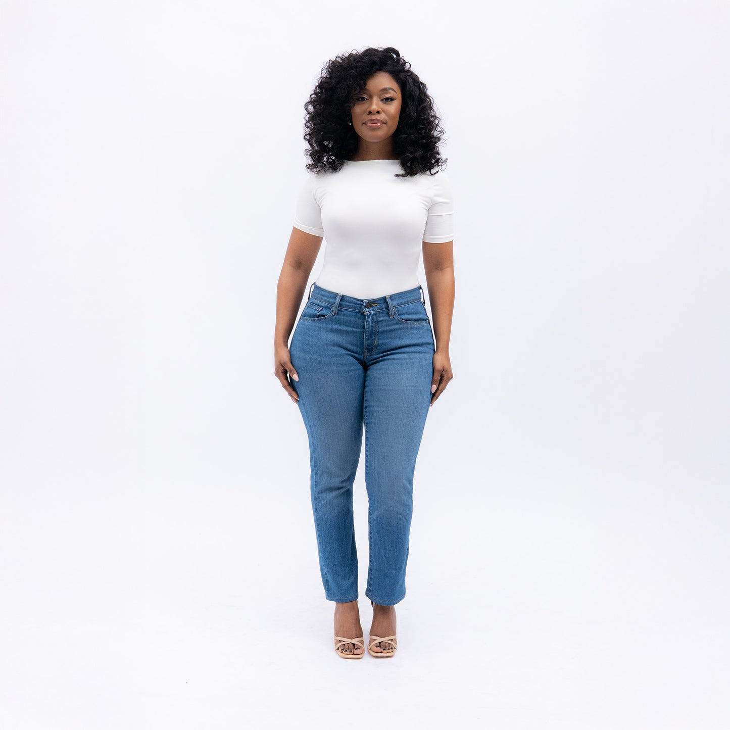 LEVI'S® WOMEN'S CURVY STRAIGHT - MED INDIGO - WORN IN
