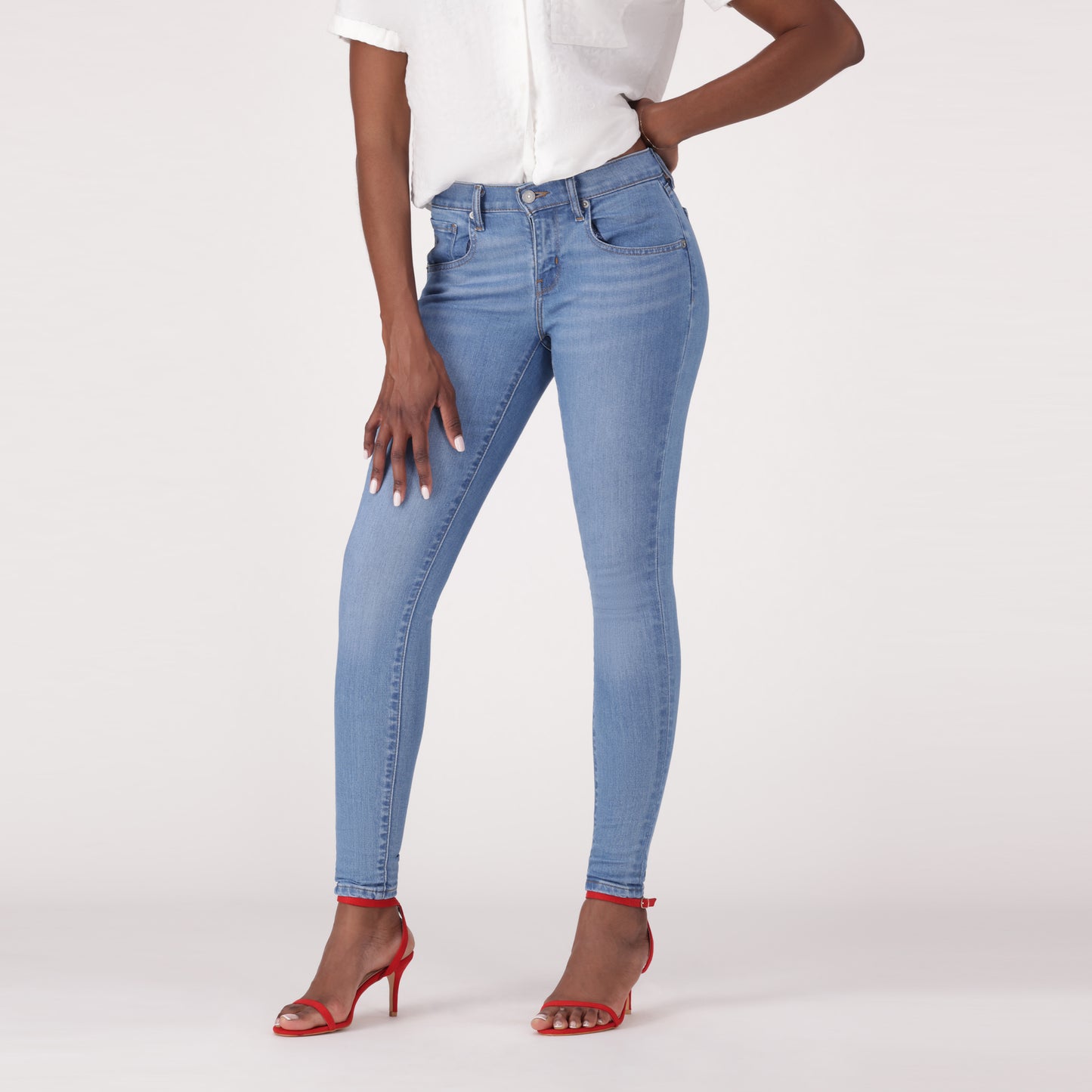 LEVI'S® WOMEN'S CURVY SUPER SKINNY  - MED INDIGO - WORN IN